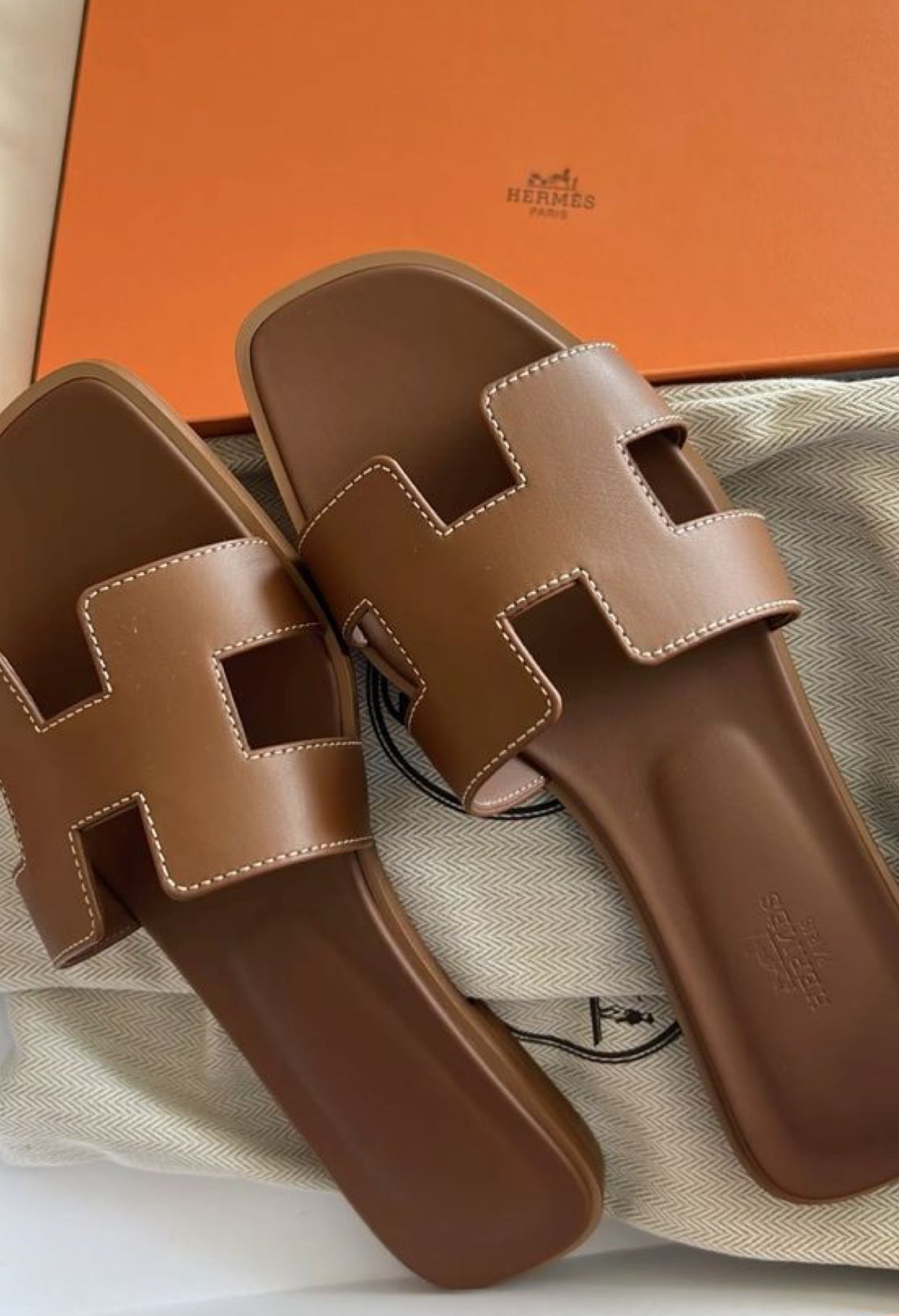 H Sandals