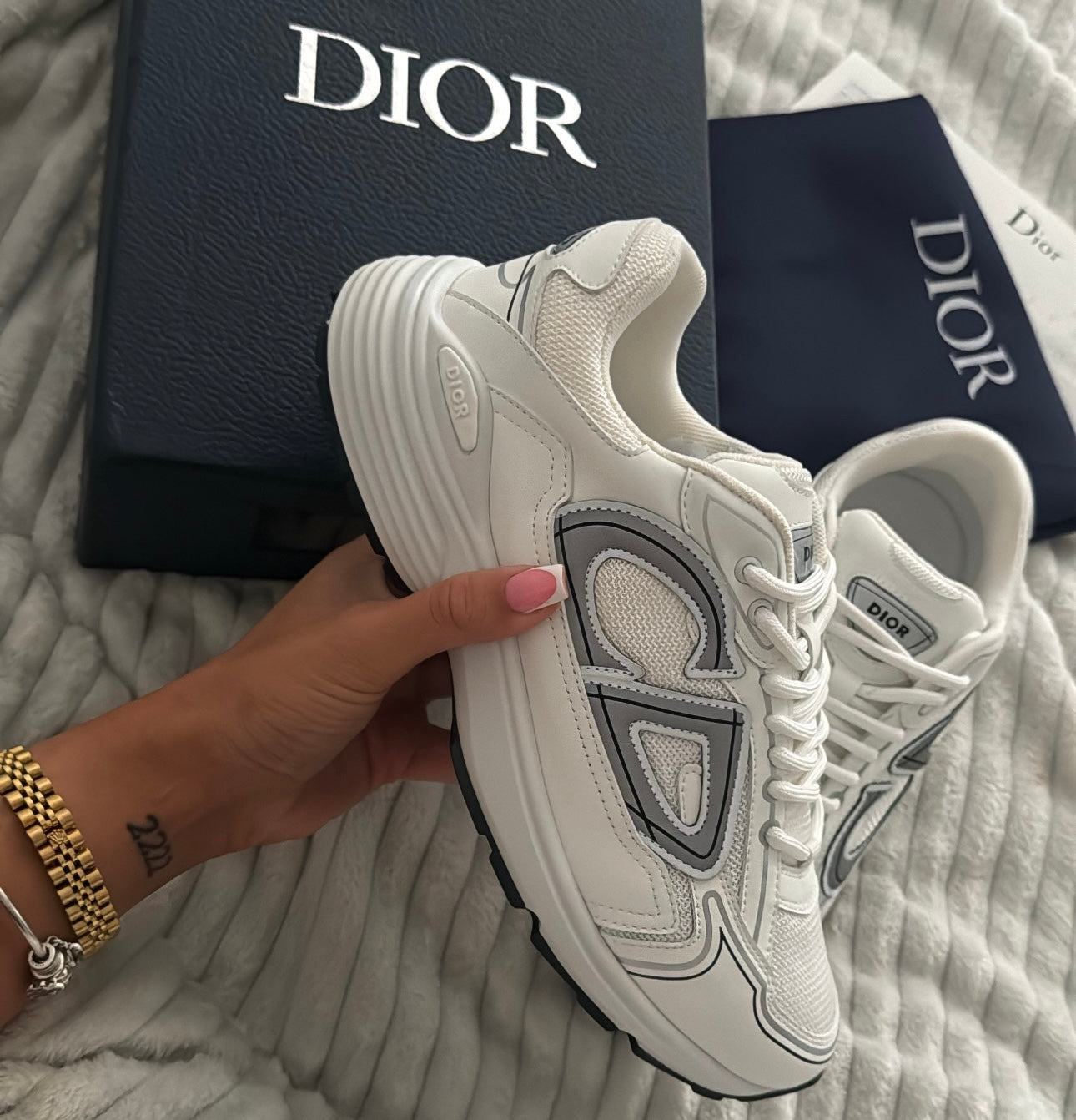 White B30 Trainer