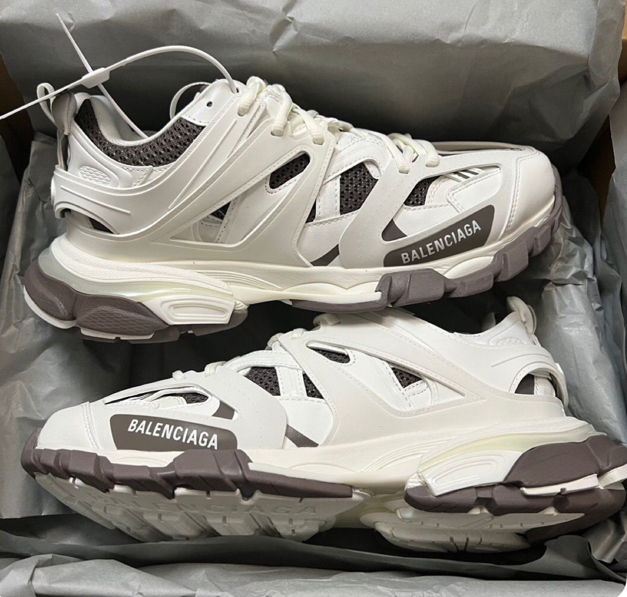 Brown/White Tracks