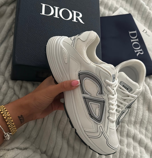 White B30 Trainer